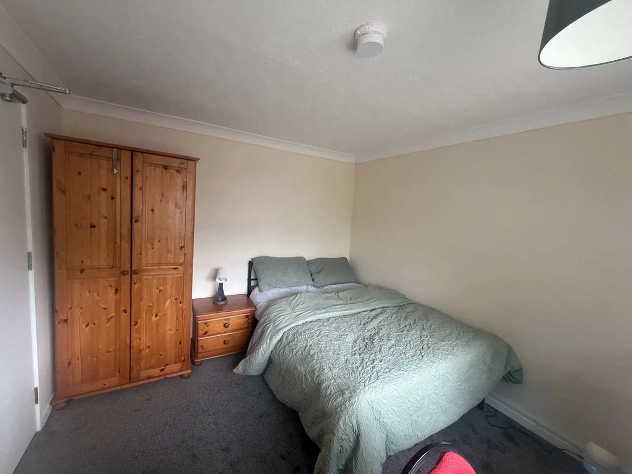 Room Long Riding in Basildon