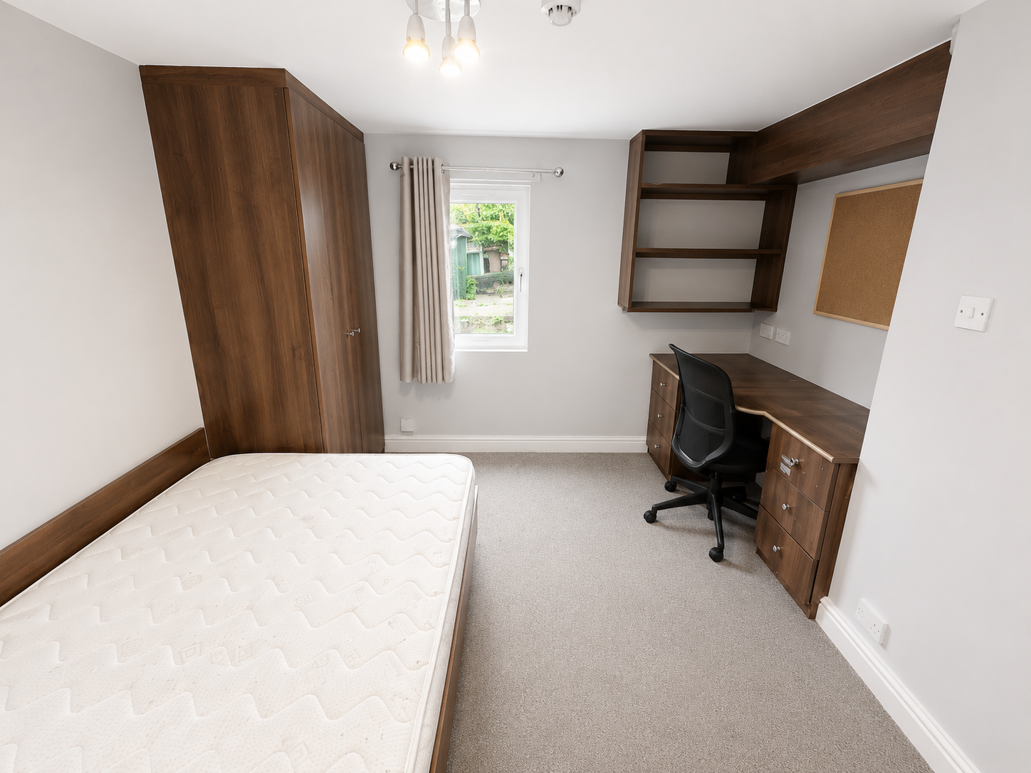 Room St Ann's Mount in Leeds