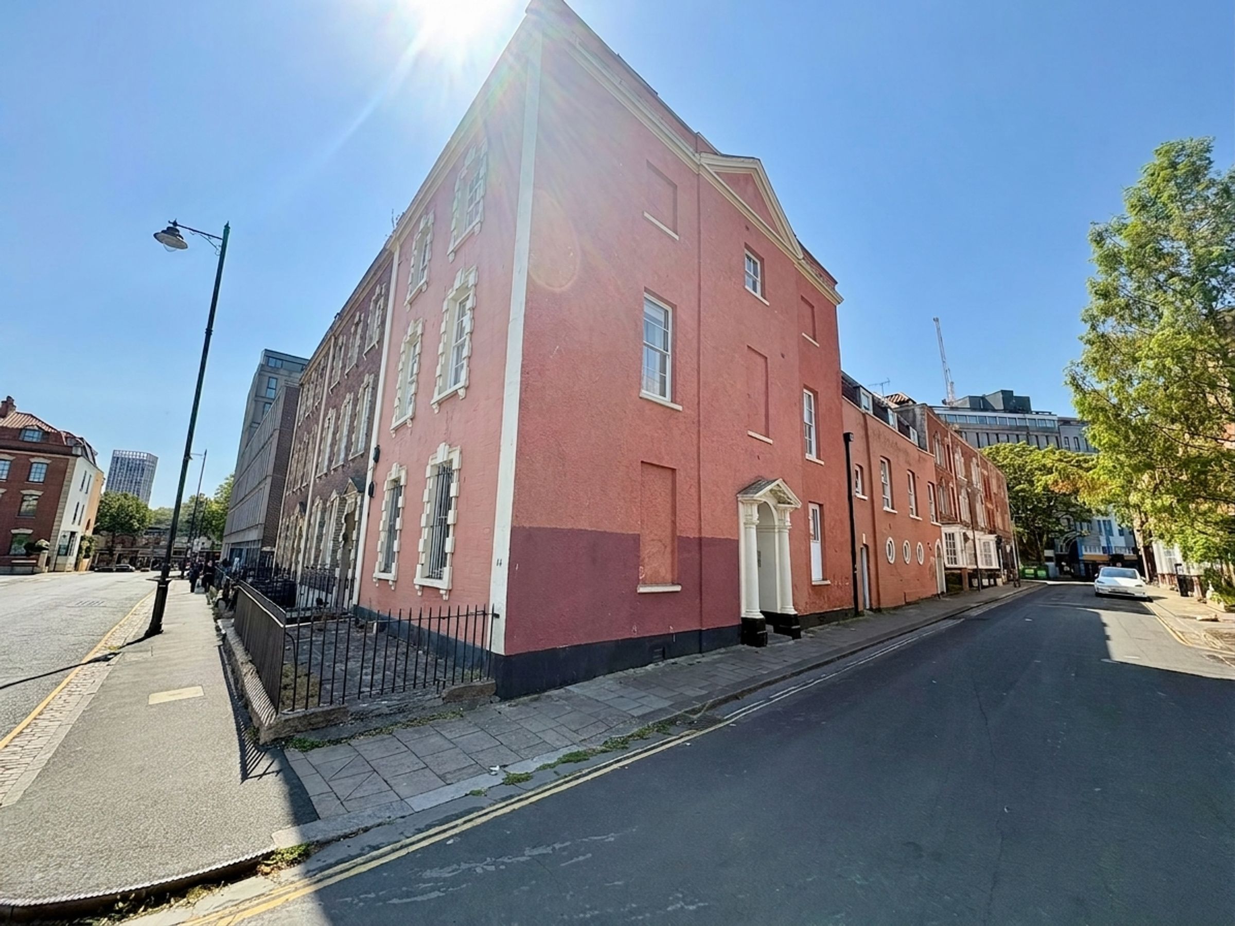 Flat Cumberland Street in Bristol