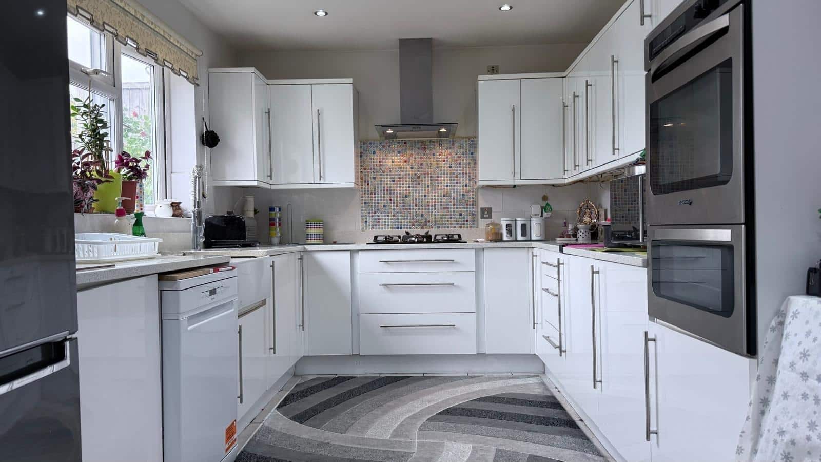 House Cottesmore Avenue in Greater London