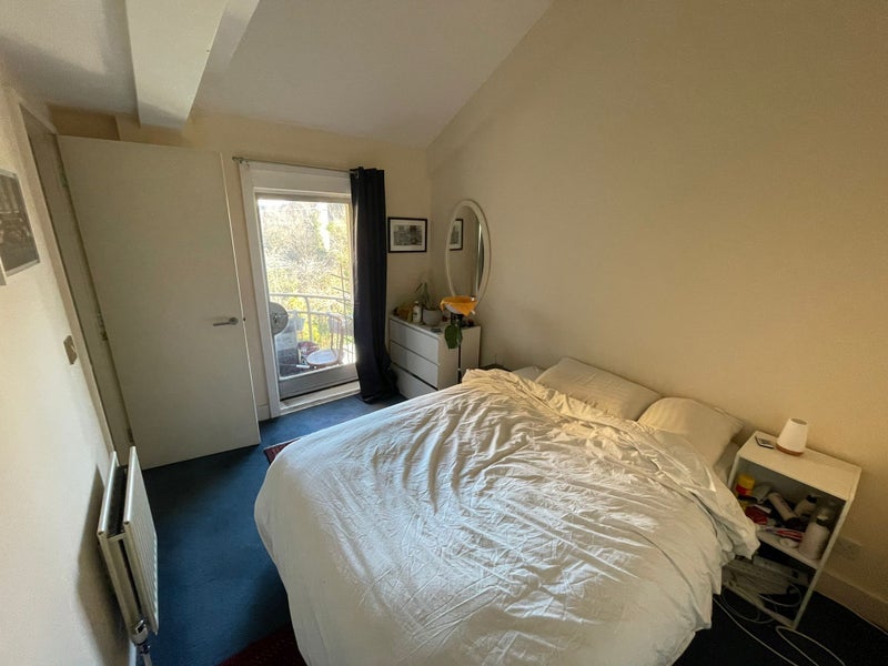 Flat Caledonian Road in Greater London
