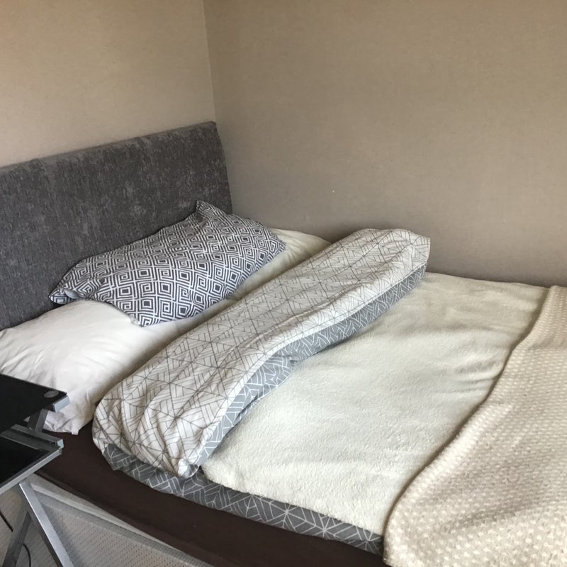 Room Brants Walk in Greater London