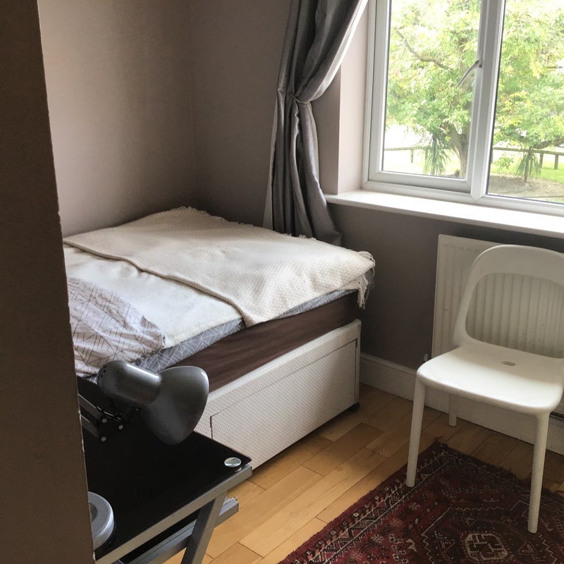 Room Brants Walk in Greater London