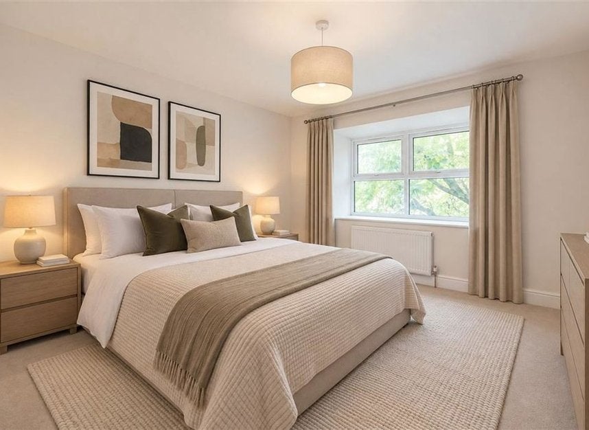 House Crescent Way in Greater London