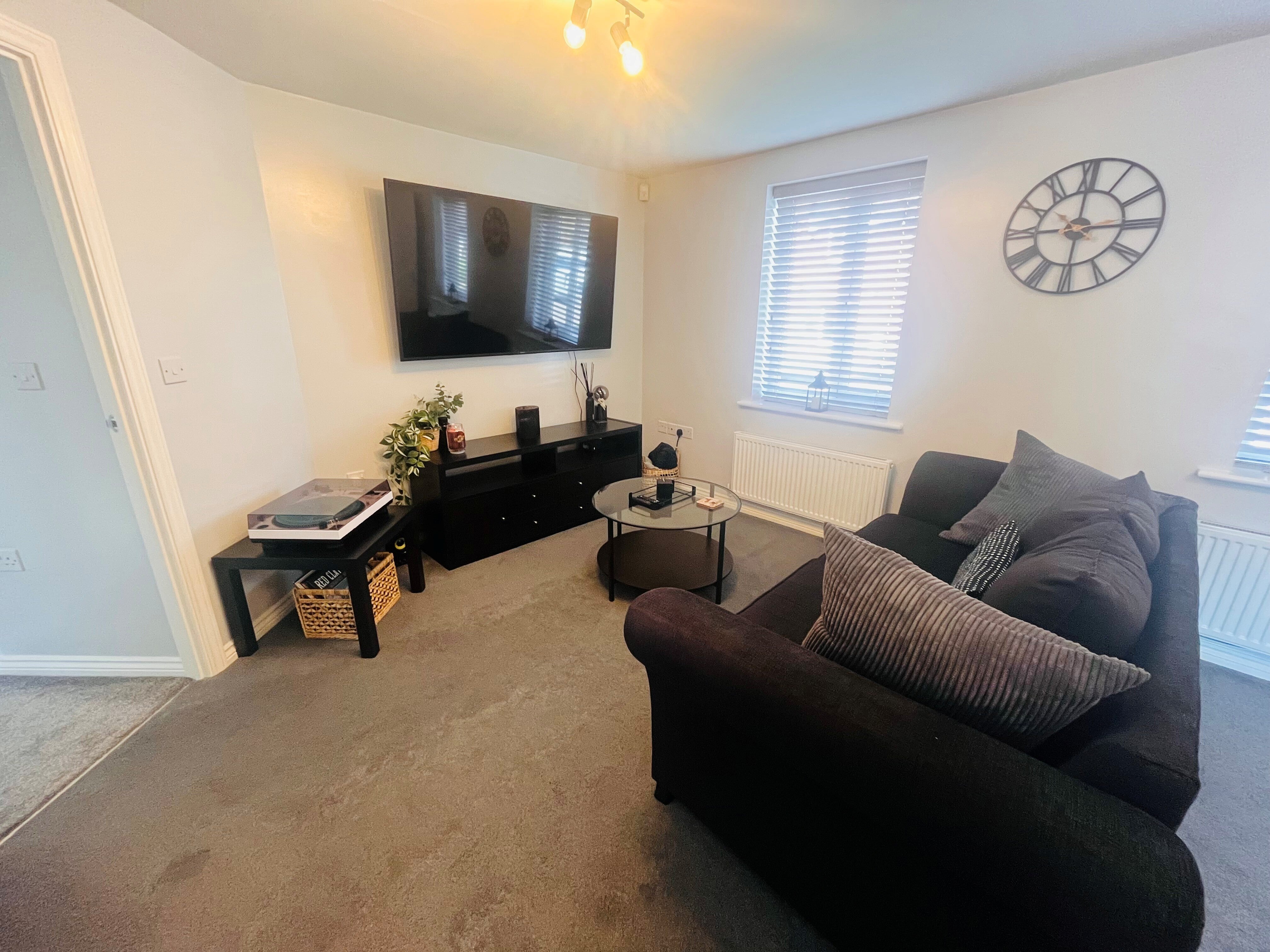 Flat Wylam Close in North East Derbyshire