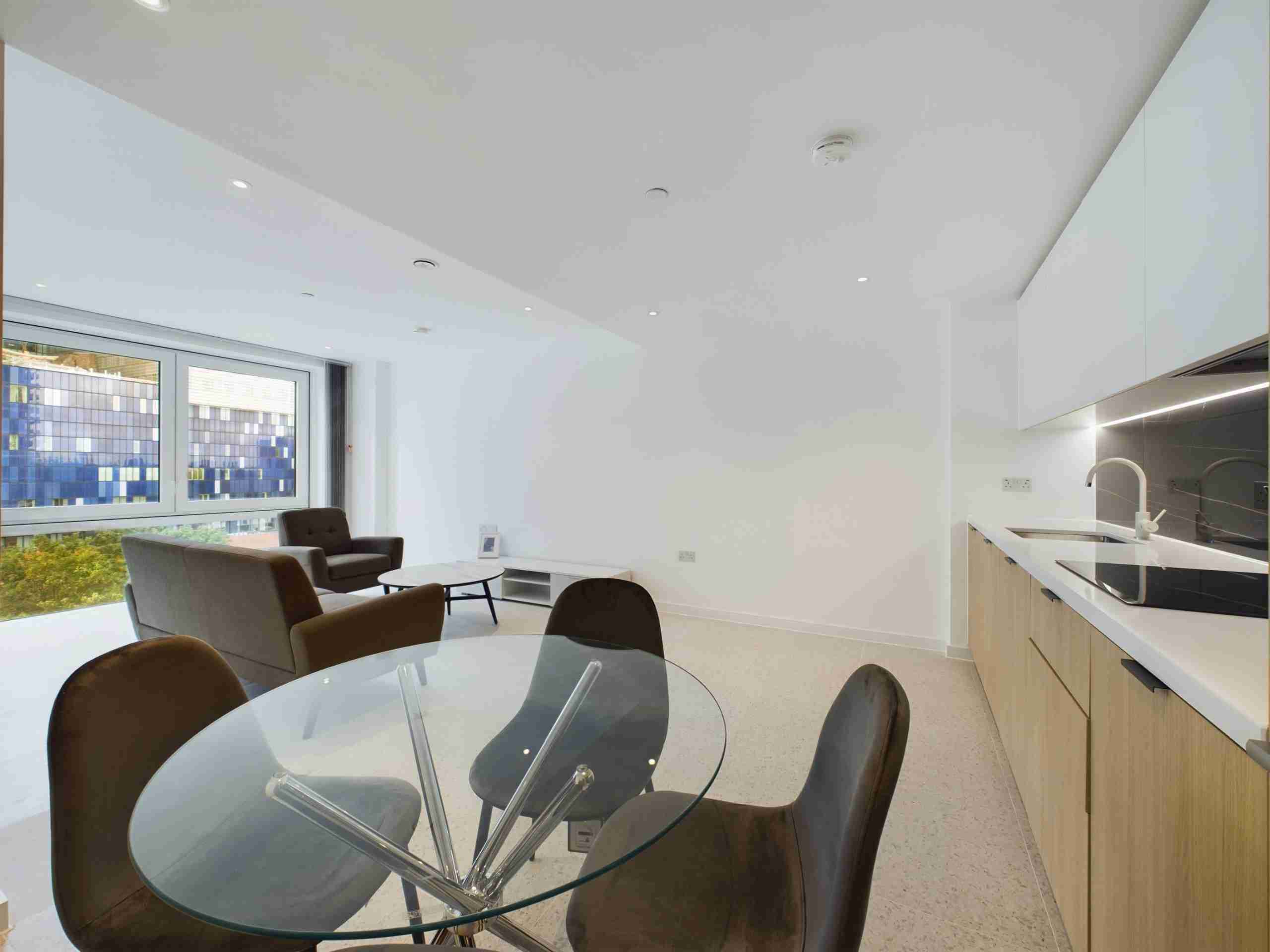 Flat Cendal Crescent in Greater London