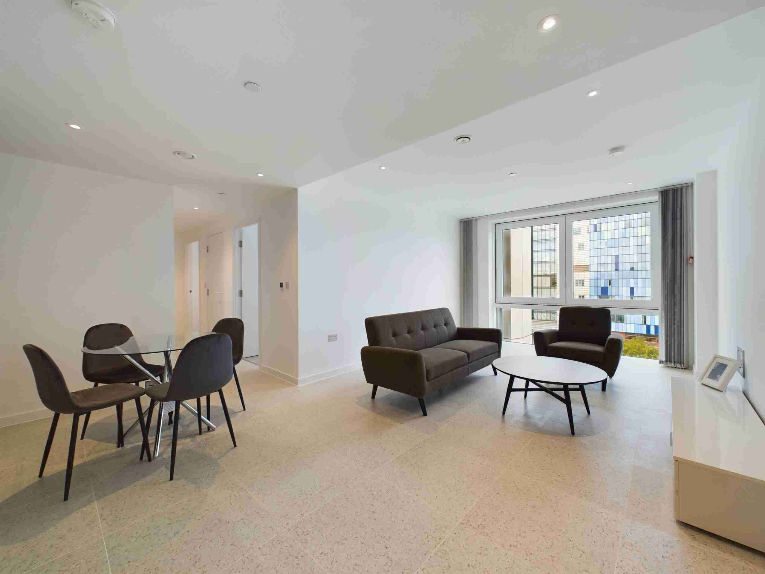 Flat Cendal Crescent in Greater London