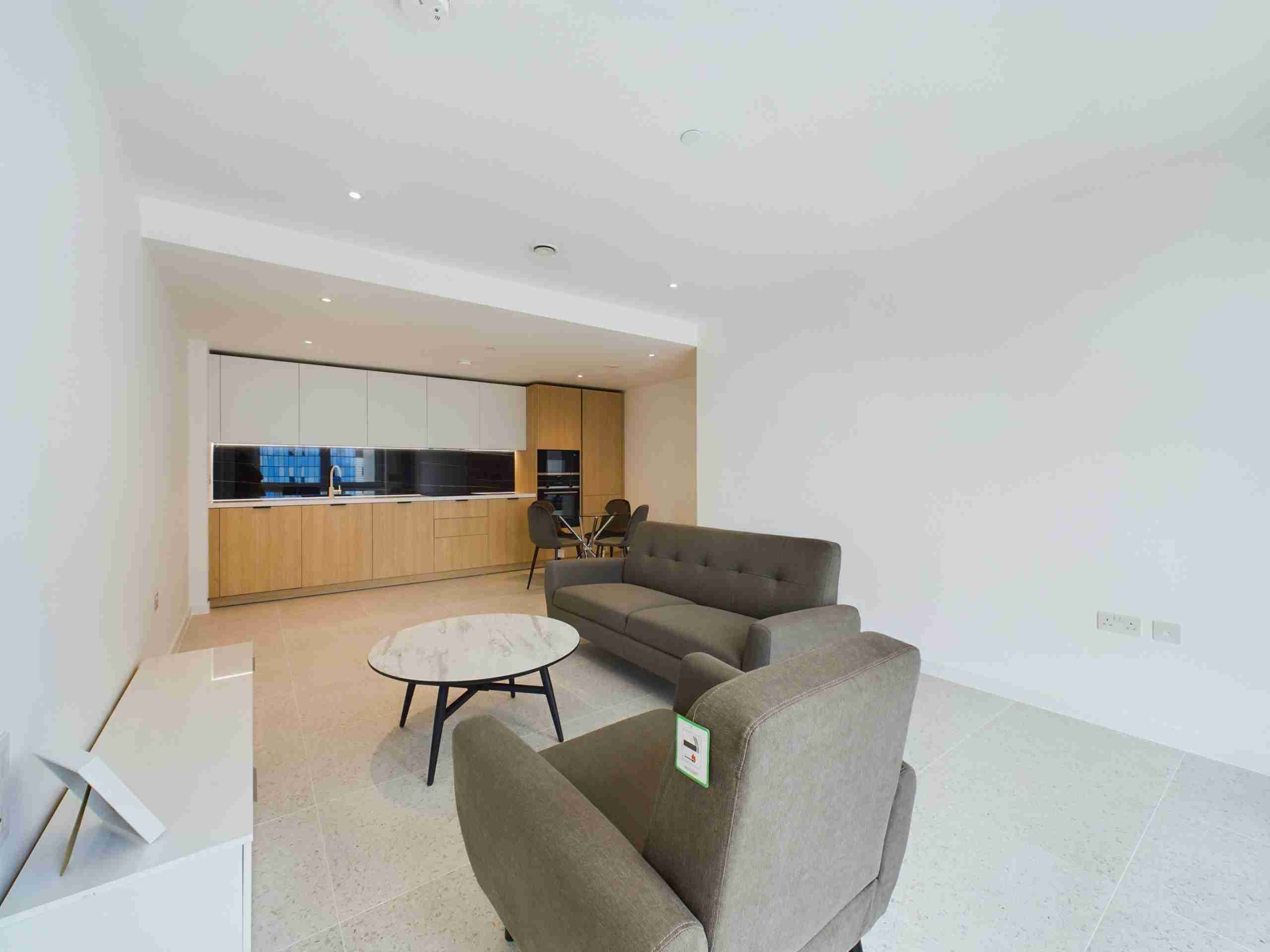 Flat Cendal Crescent in Greater London