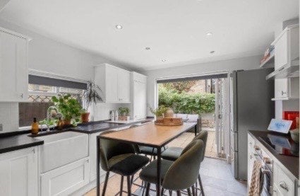 Flat Glenrosa Street in Greater London