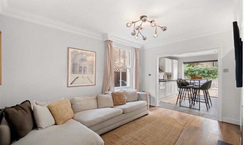 Flat Glenrosa Street in Greater London