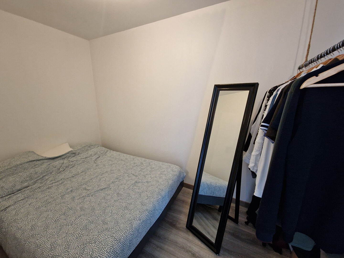 Flat Place Jean Nouzille in Caen