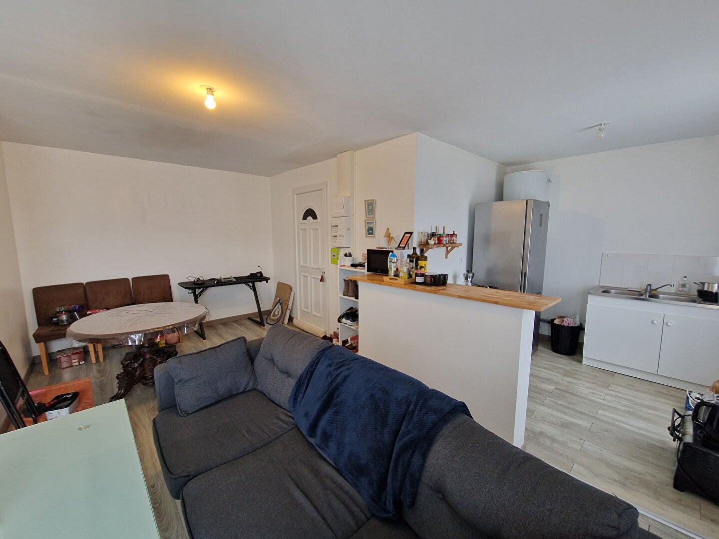 Flat Place Jean Nouzille in Caen
