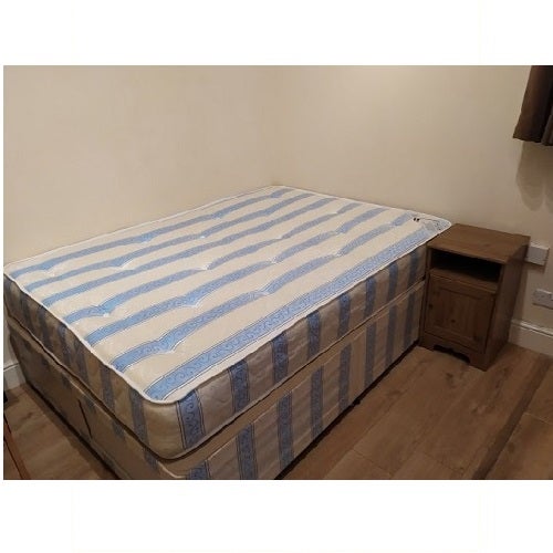 Room Uxbridge Road in Greater London