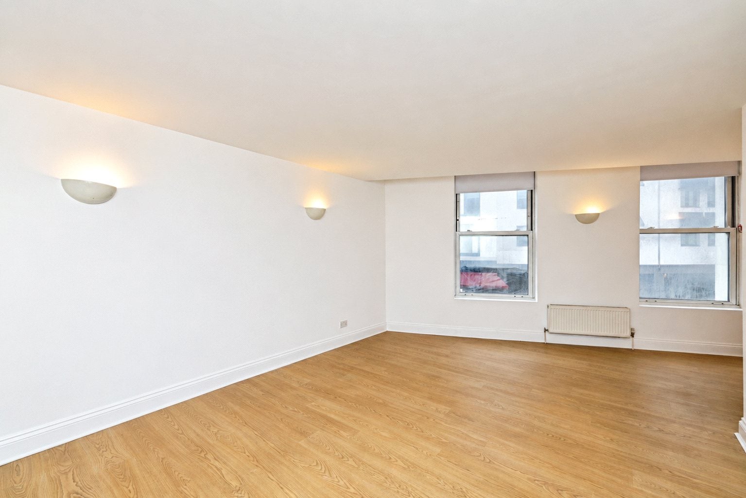 Flat Shoreditch High Street in Greater London