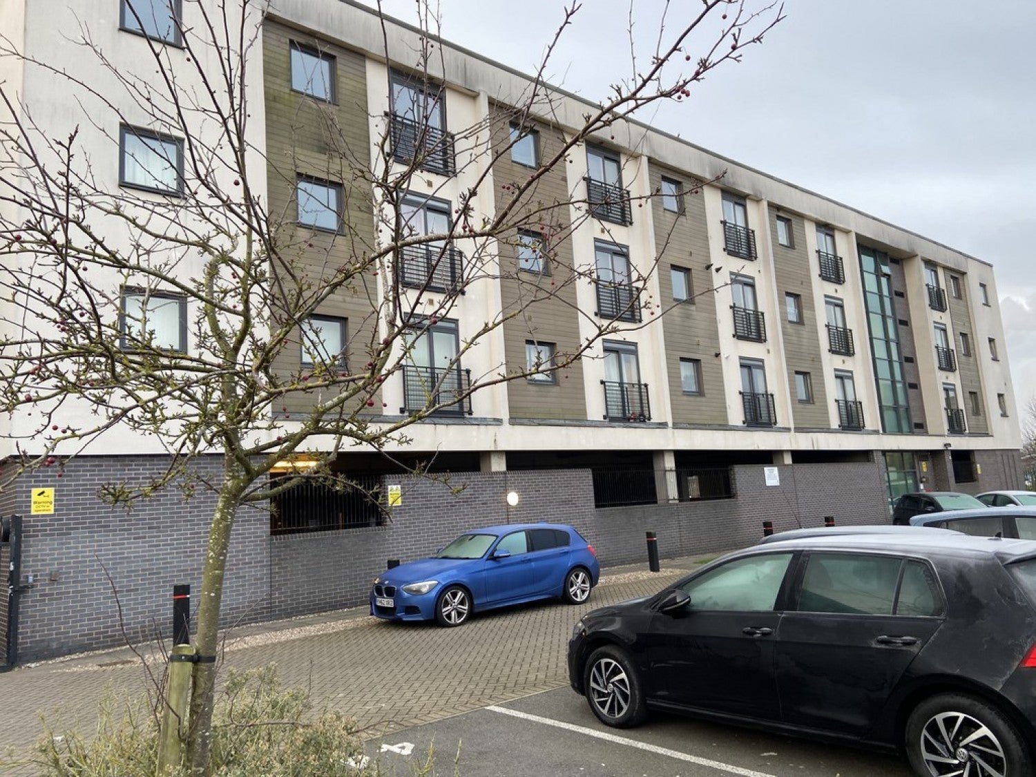 Flat Paladine Way in Coventry
