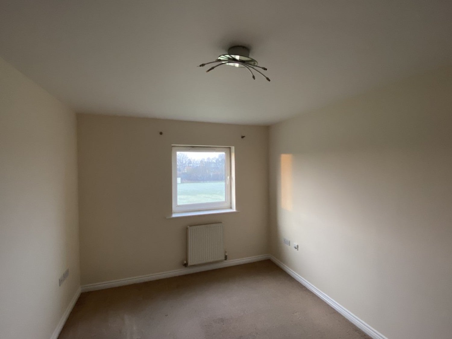 Flat Paladine Way in Coventry