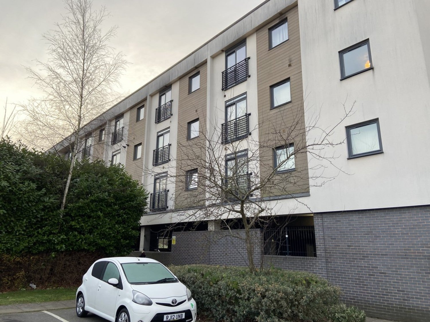 Flat Paladine Way in Coventry