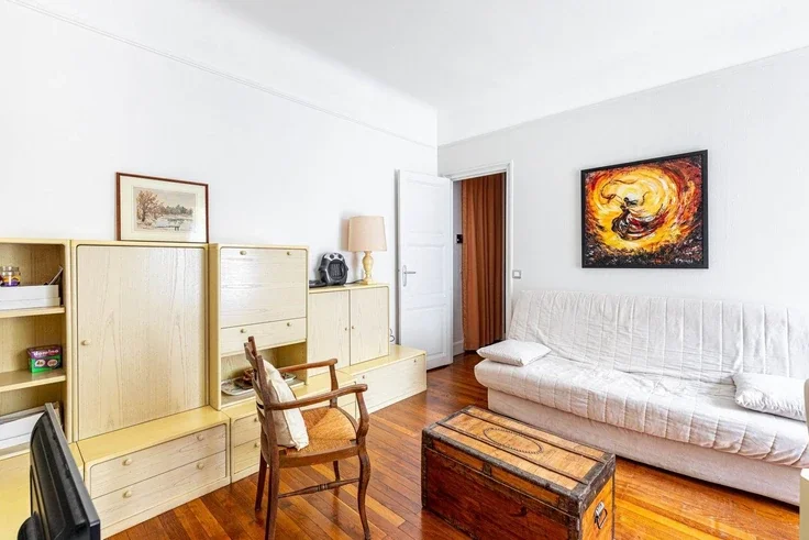 Flat Boulevard Suchet in Paris