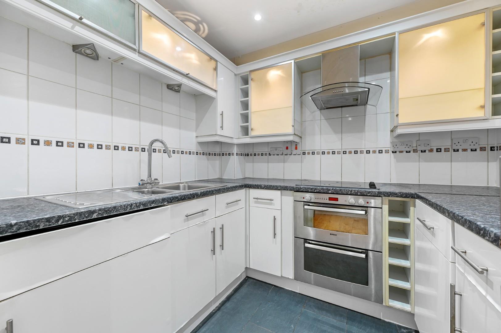 Flat Dominion Close in London