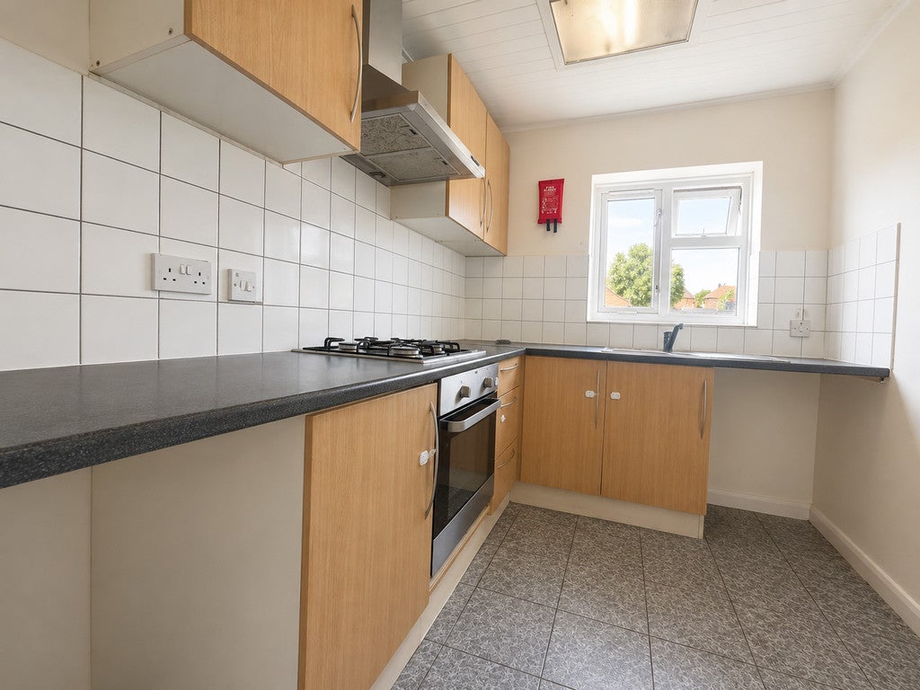 Flat Birch Gardens in Greater London
