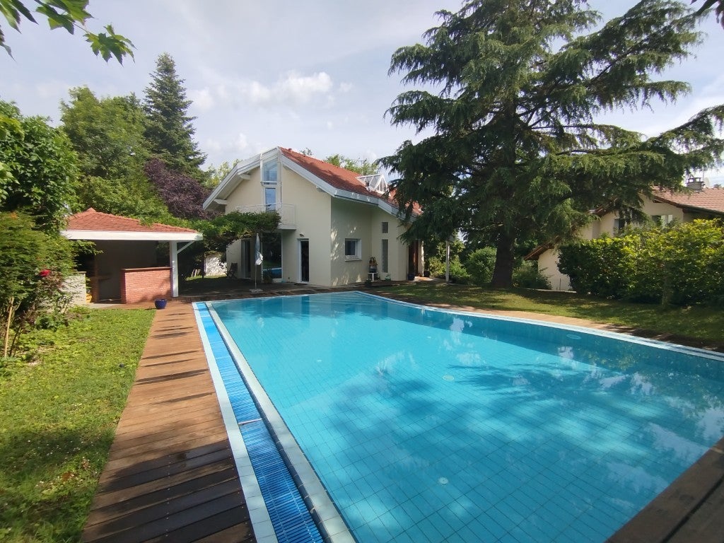 House Route de Saint-Julien en Genevois in Valleiry