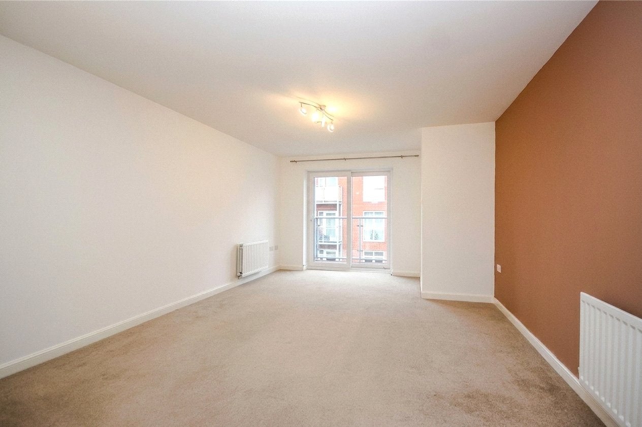 Flat Eighteen Acre Drive in Bristol