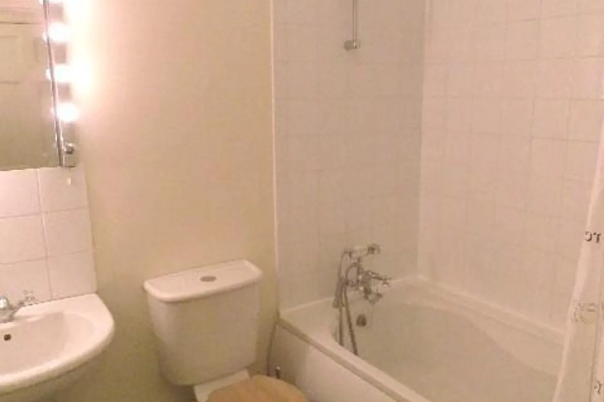 Flat Kensington Place in Bath