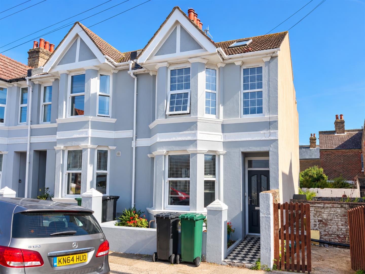 Flat Alpine Road in Portslade by Sea