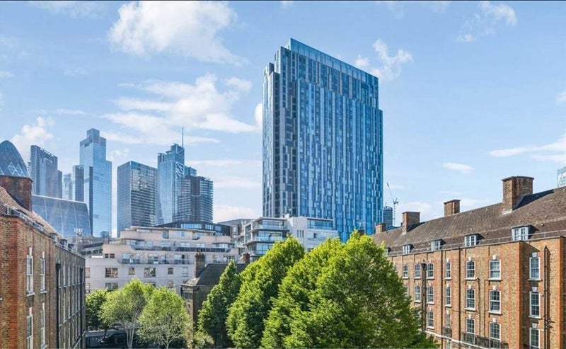 Room Bell Lane in Greater London