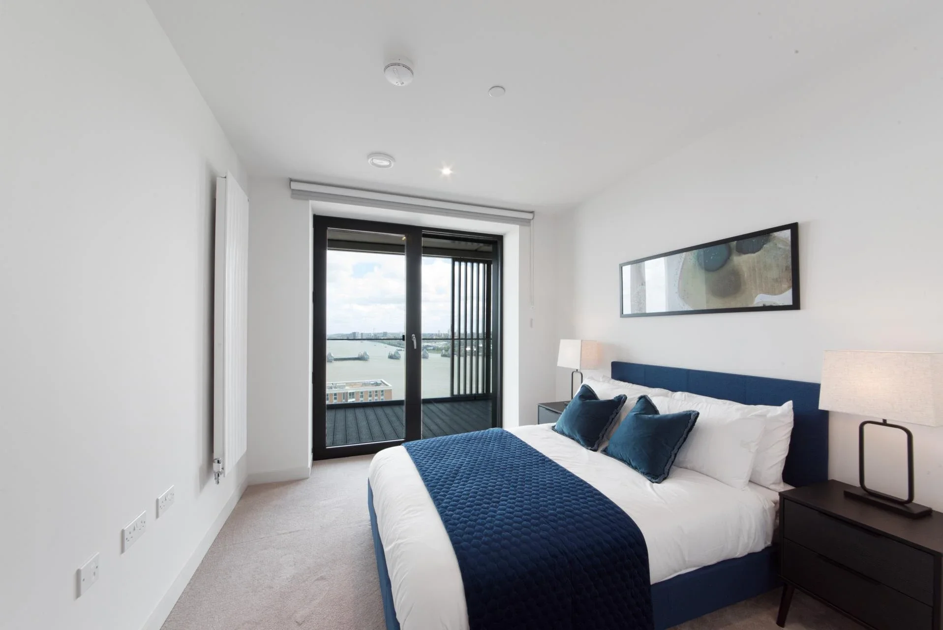 Flat Riverside Walk in Greater London