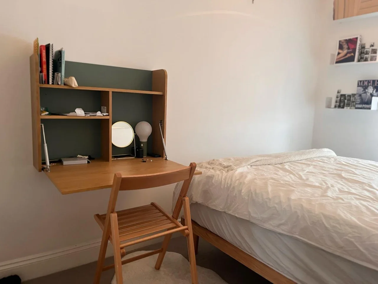 Room Elgin Crescent in Greater London