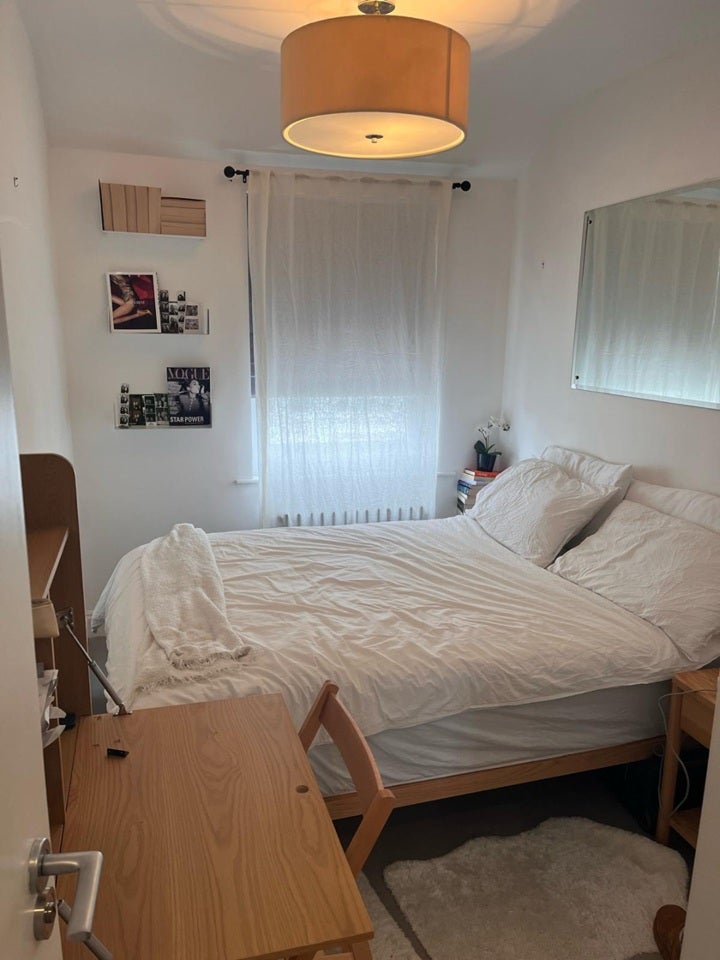 Room Elgin Crescent in Greater London