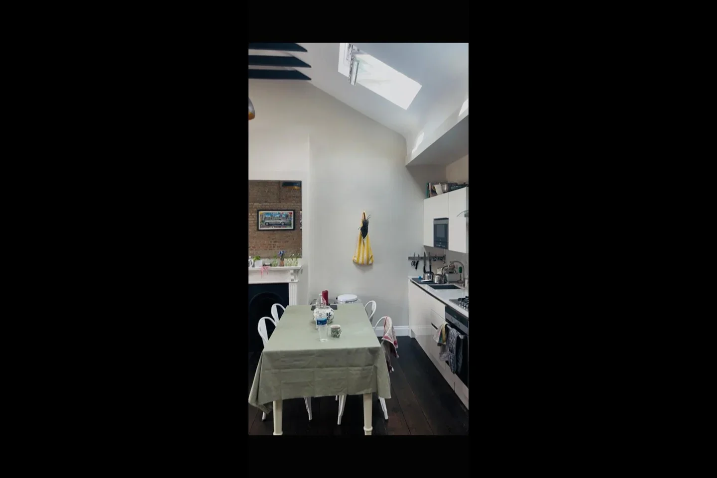 Room Elgin Crescent in Greater London