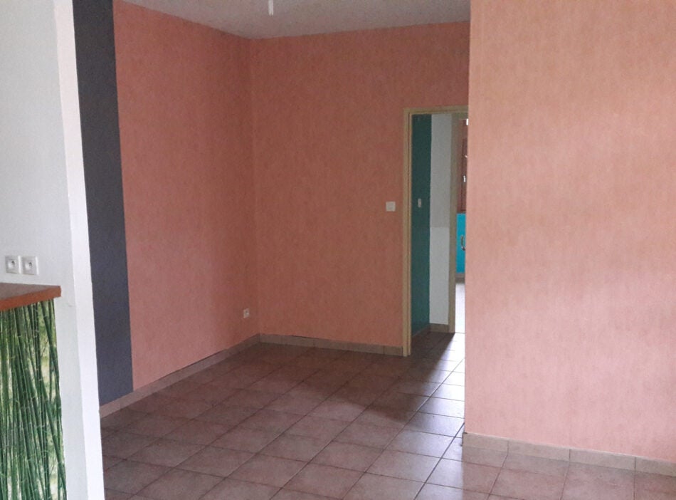 Flat Impasse des Écoles in Blyes