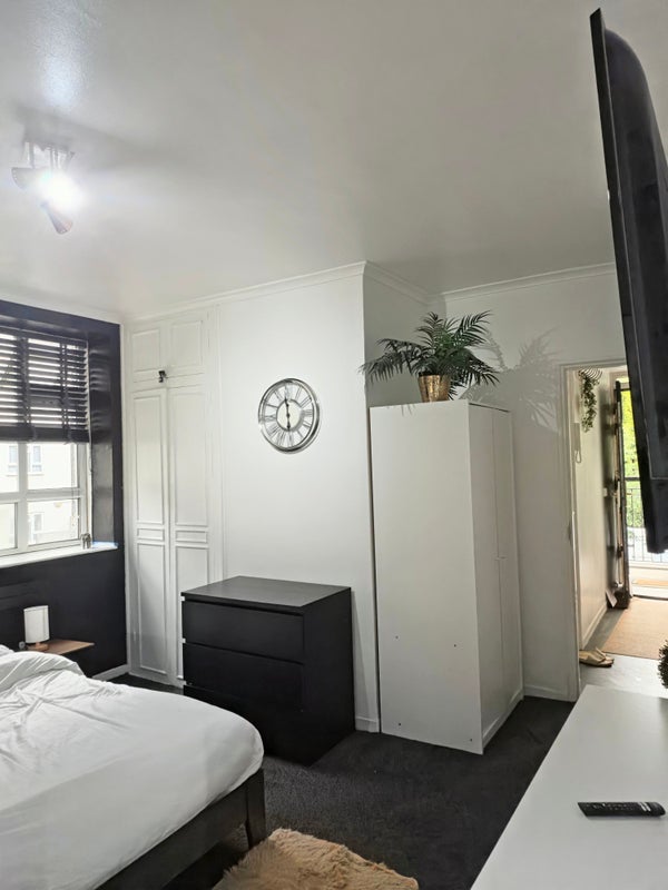 Room Powis Road in Greater London