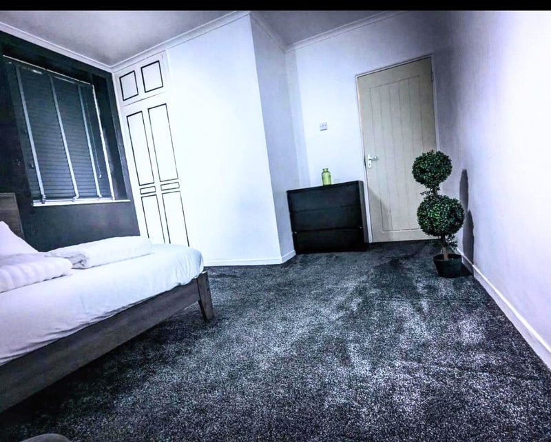 Room Powis Road in Greater London