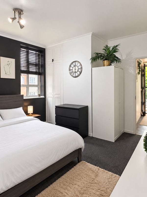 Room Powis Road in Greater London