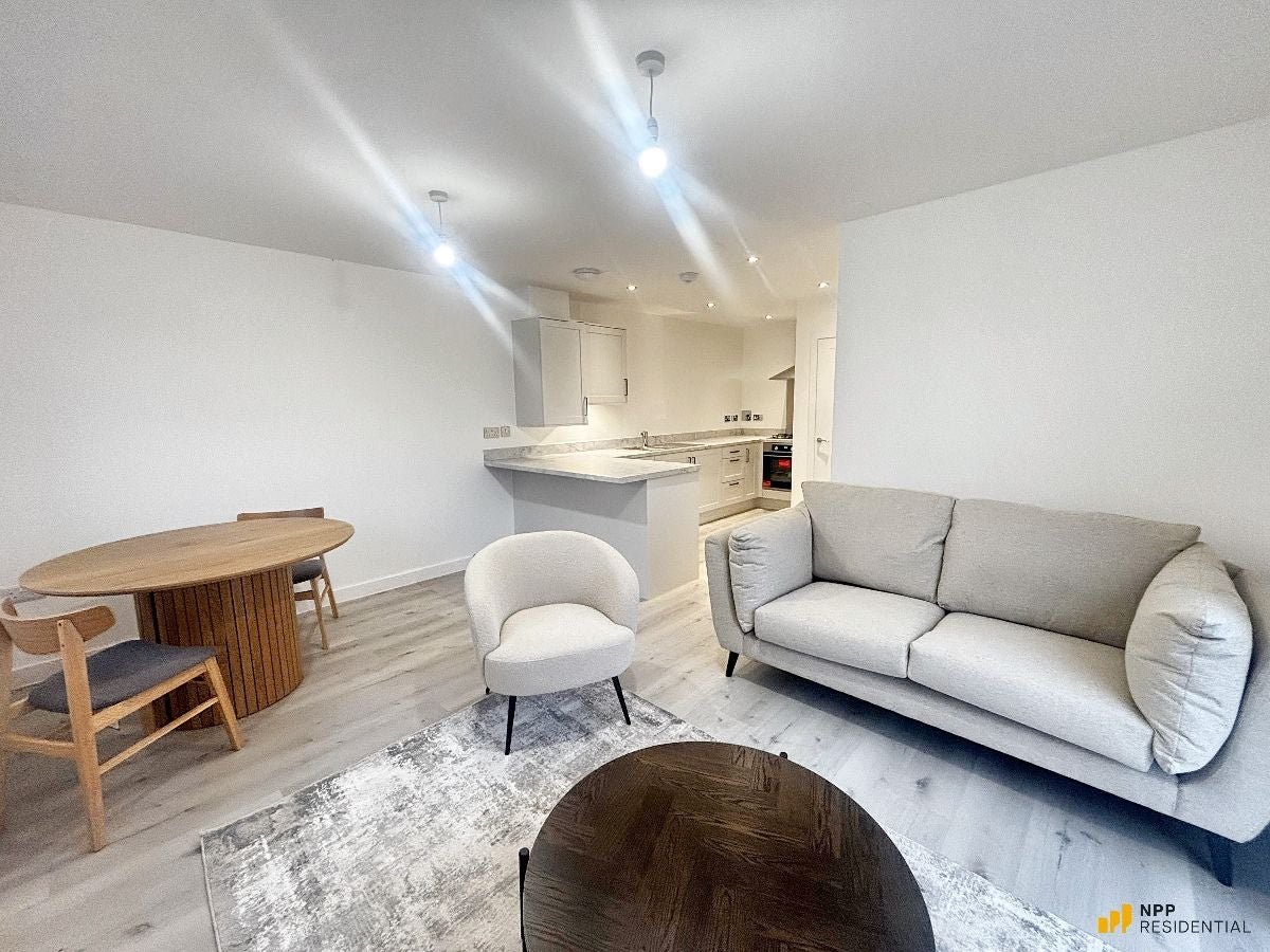 Flat Ward Drive in Prestwich