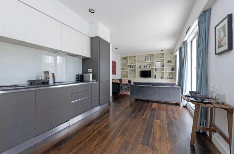 Room Clapham Common North Side in Greater London