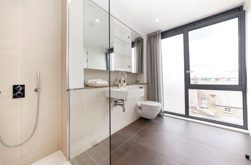 Room Clapham Common North Side in Greater London