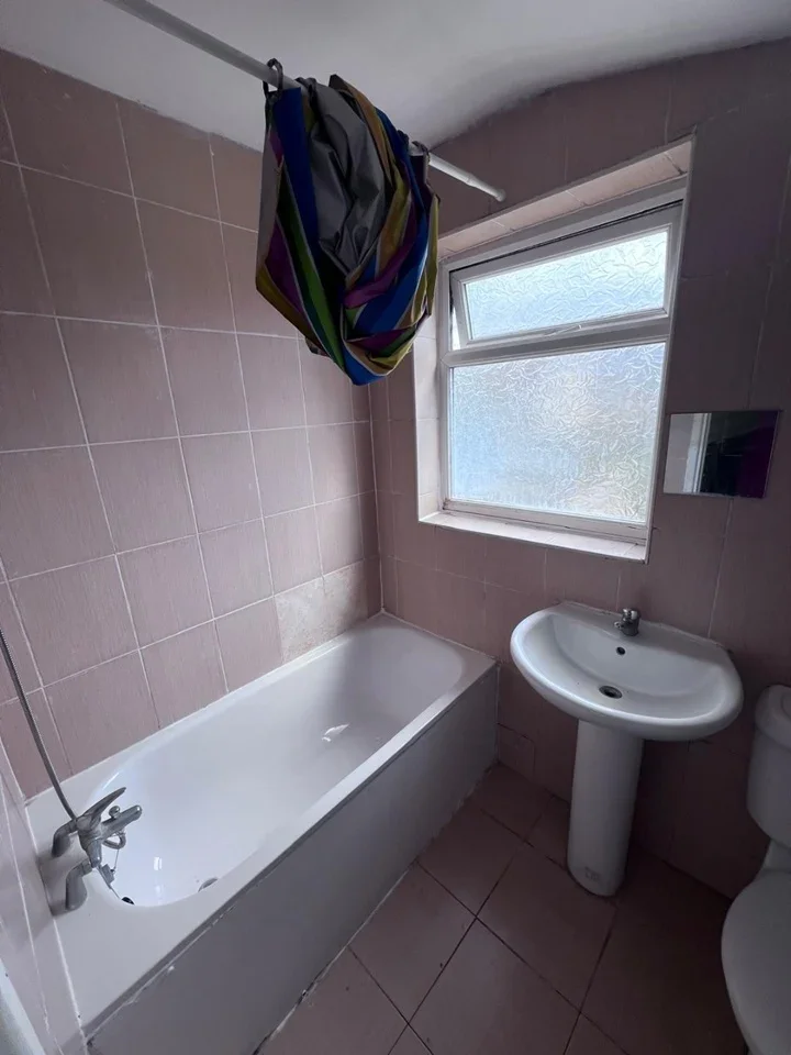 Flat Melford Road in Greater London