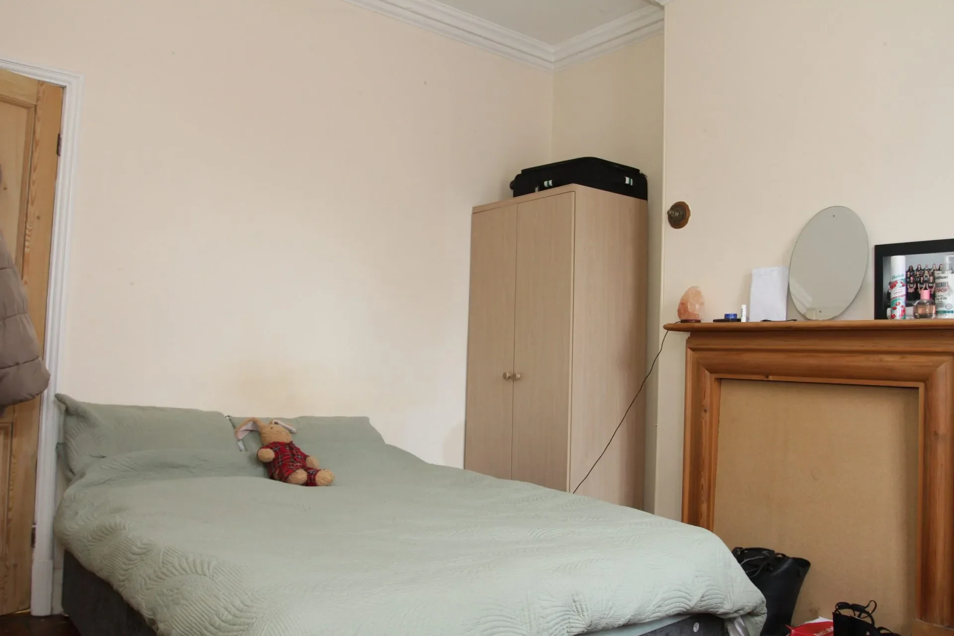 Room Montague Road in Leicester