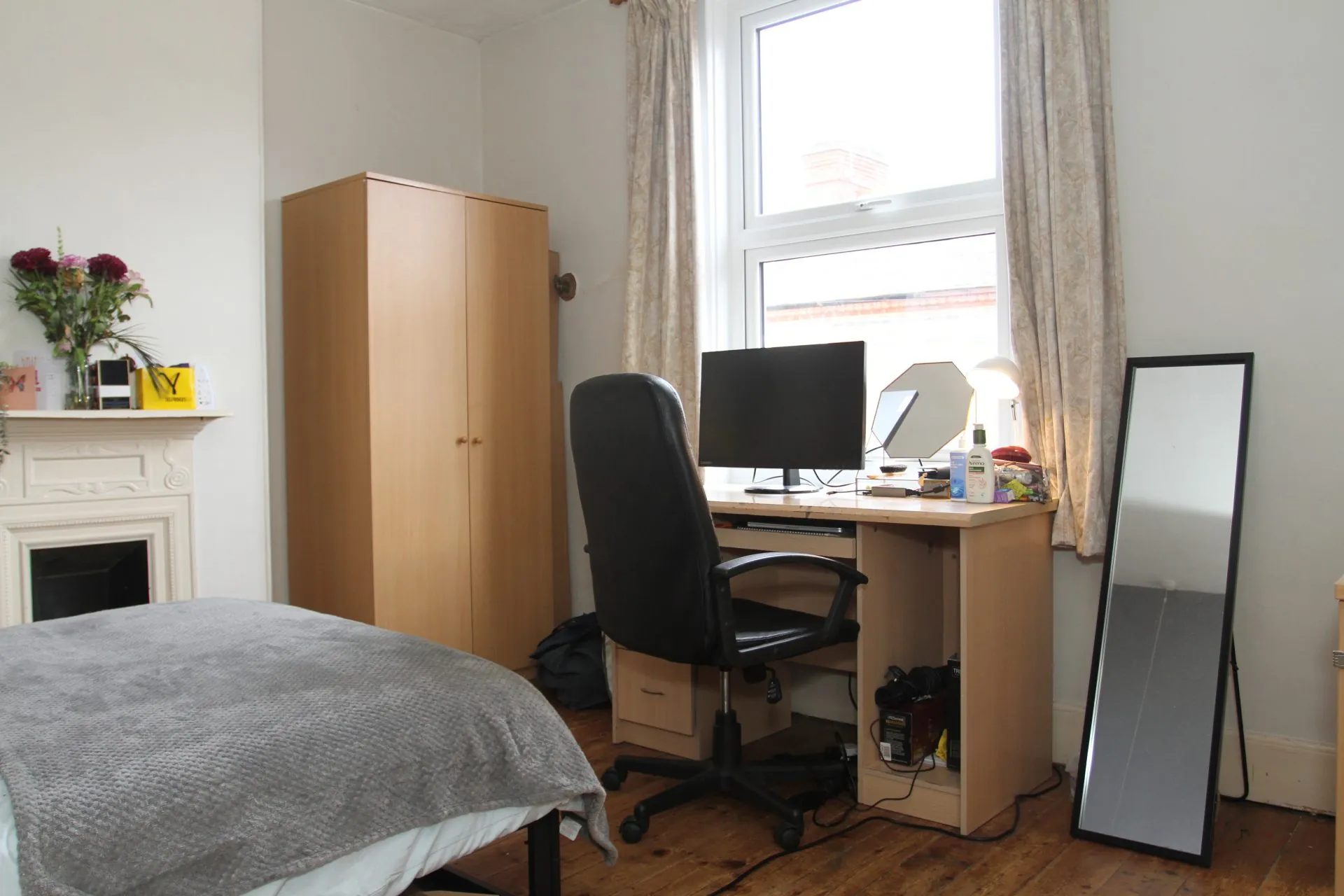 Room Montague Road in Leicester