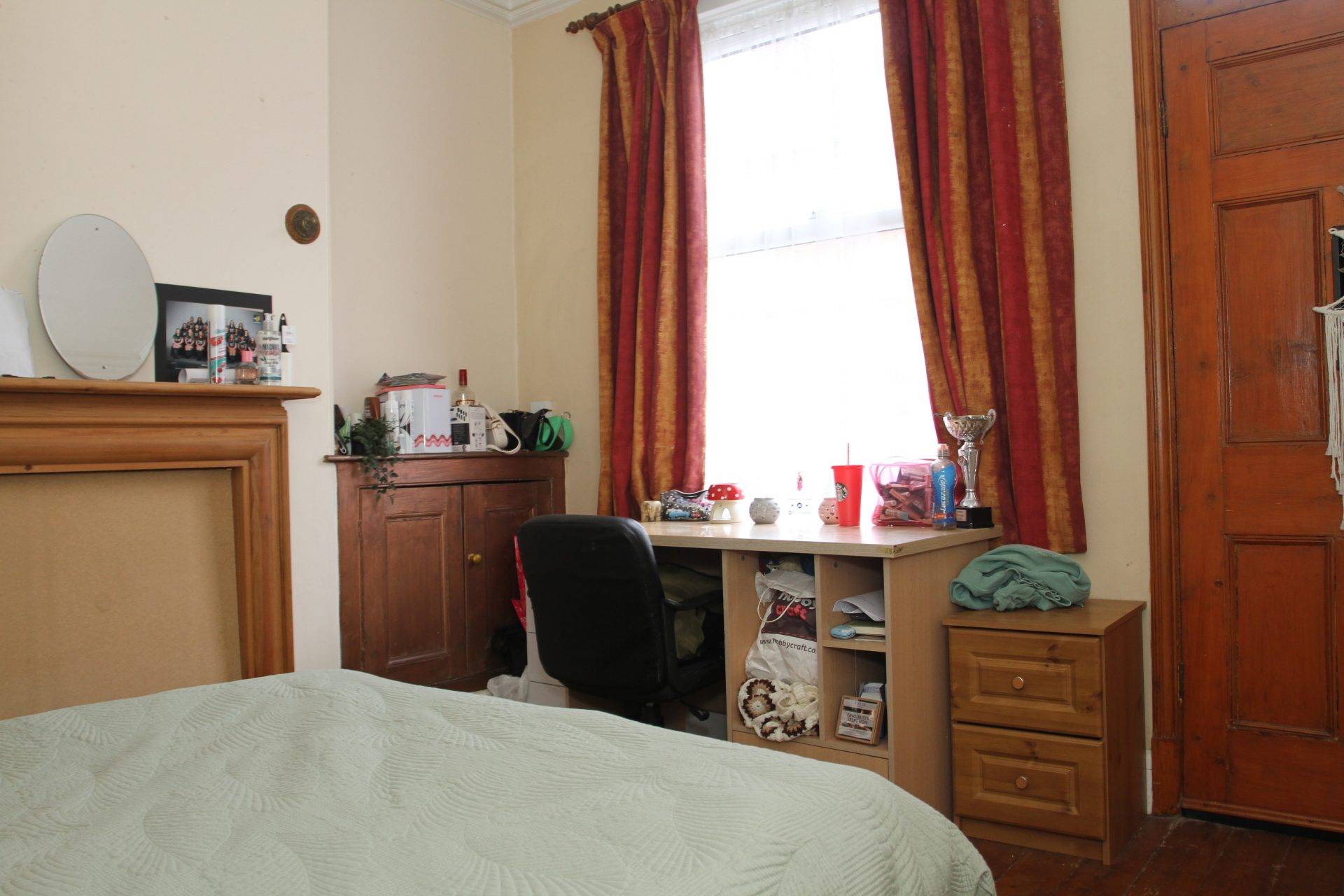 Room Montague Road in Leicester