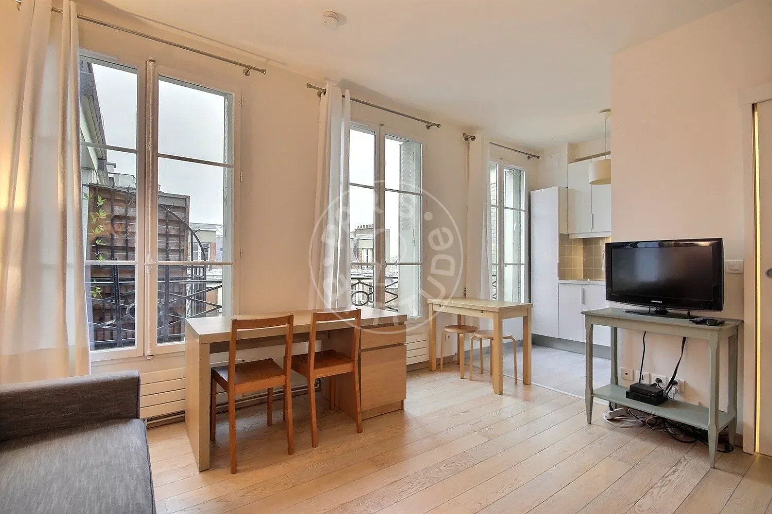 Flat Rue du Dobropol in Paris