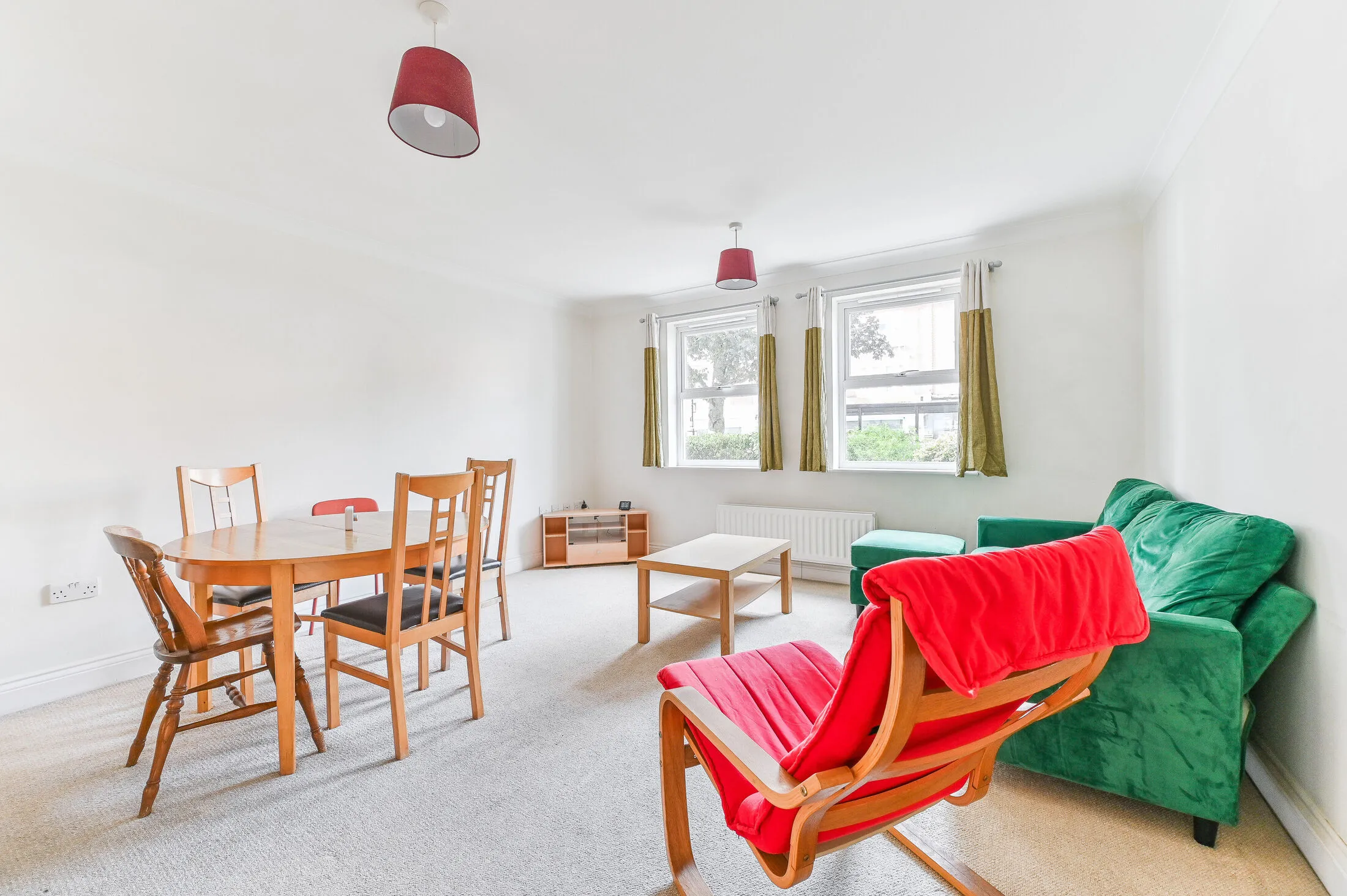 Flat Mitcham Road in Greater London