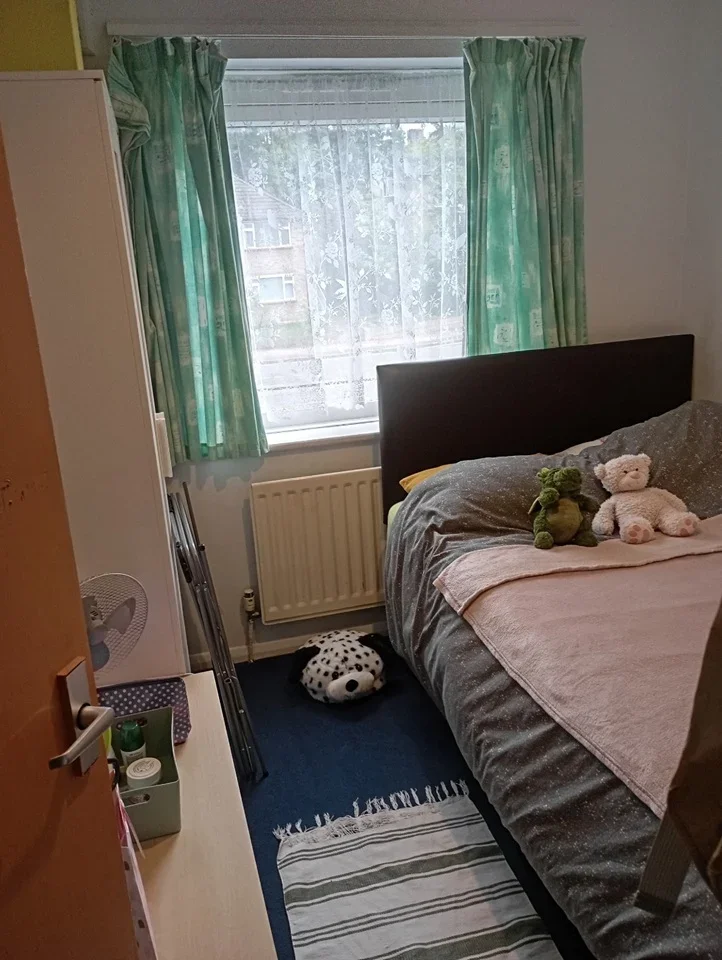 Flat Lawrie Park Road in Greater London