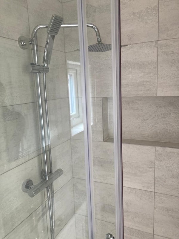 Room Elthorne Avenue in Greater London