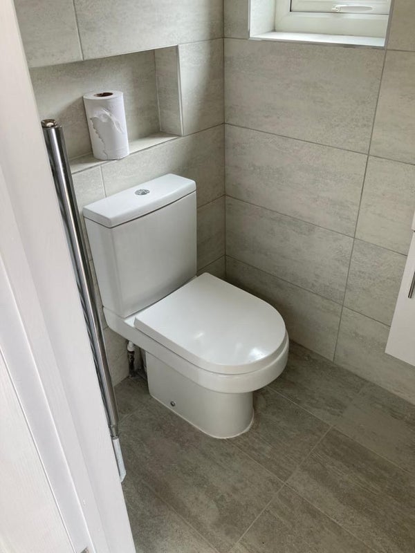 Room Elthorne Avenue in Greater London