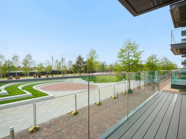 Flat Accolade Avenue in Greater London